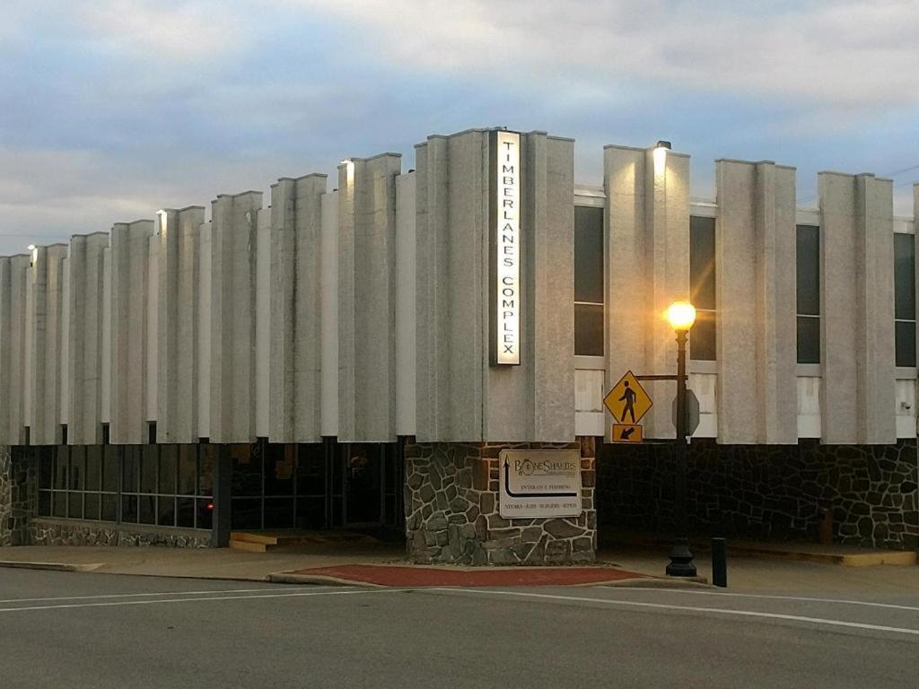 The Stables Inn & Suites Salem Esterno foto