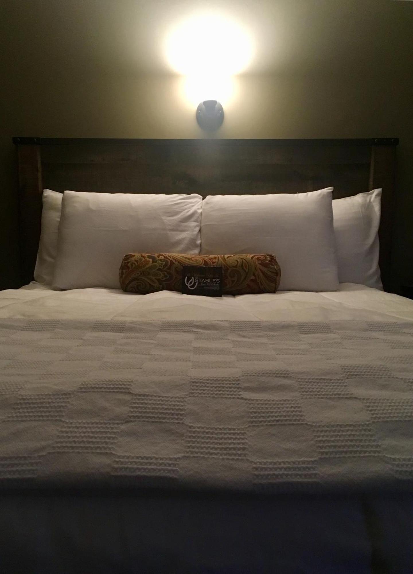 The Stables Inn & Suites Salem Esterno foto