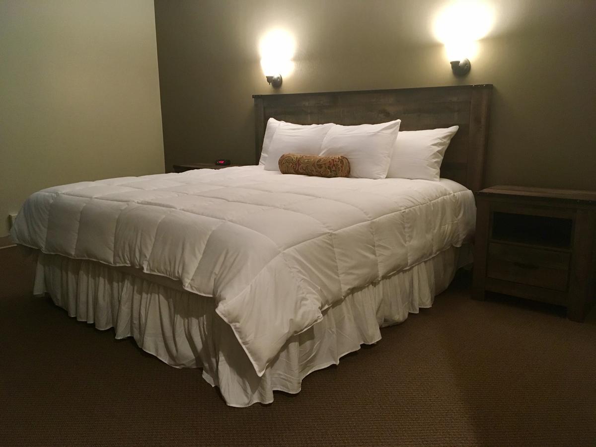 The Stables Inn & Suites Salem Esterno foto
