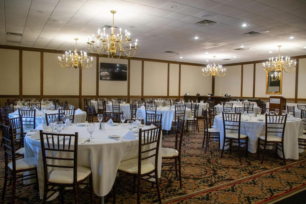 The Stables Inn & Suites Salem Esterno foto