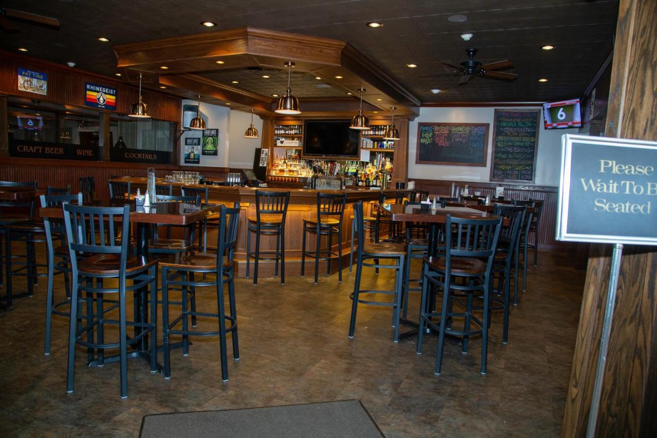 The Stables Inn & Suites Salem Esterno foto