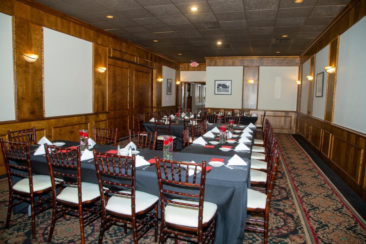 The Stables Inn & Suites Salem Esterno foto