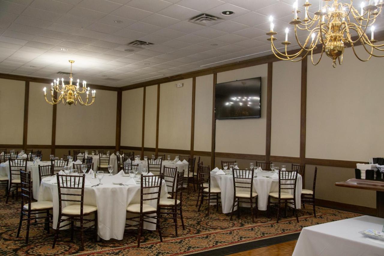The Stables Inn & Suites Salem Esterno foto