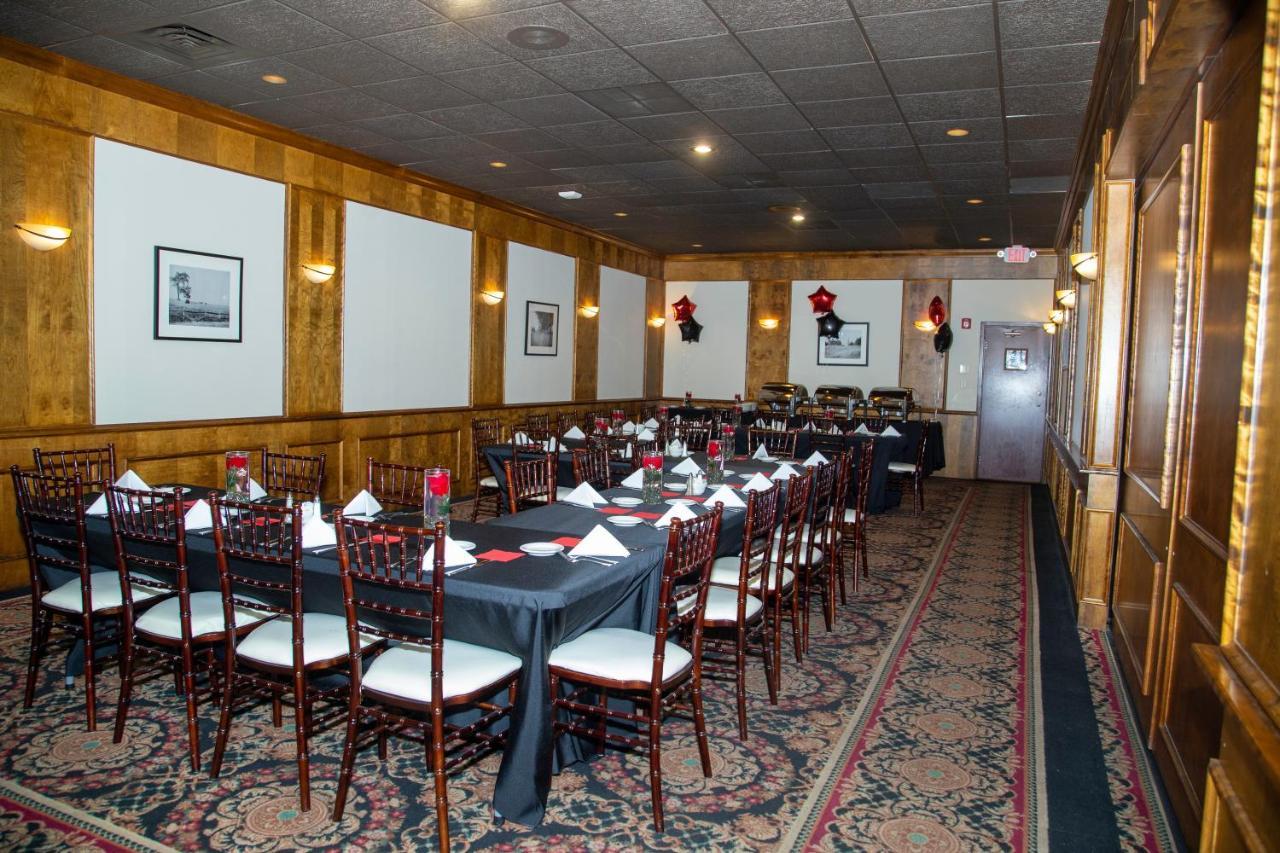 The Stables Inn & Suites Salem Esterno foto