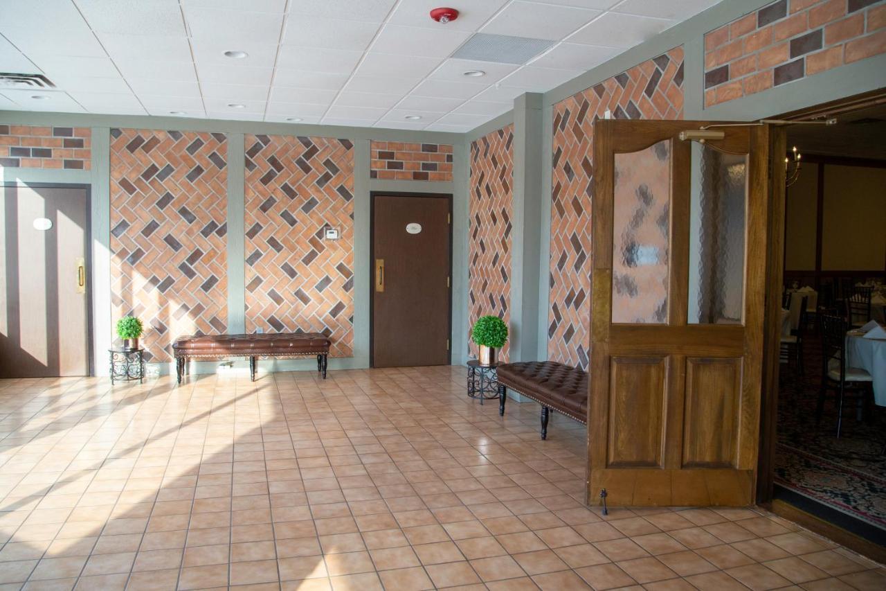 The Stables Inn & Suites Salem Esterno foto